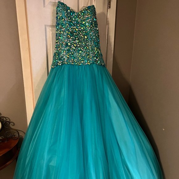 Pageant Dress - Picture 1 of 6